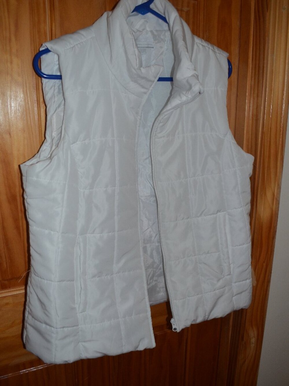 New York Company Vest Sleeveless Jacket Puffer White Polyester lined Fits Size M